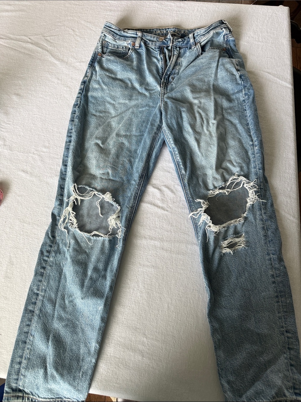 American Eagle Outfitters Size 8 Light Blue Straight Ripped Mom Jeans